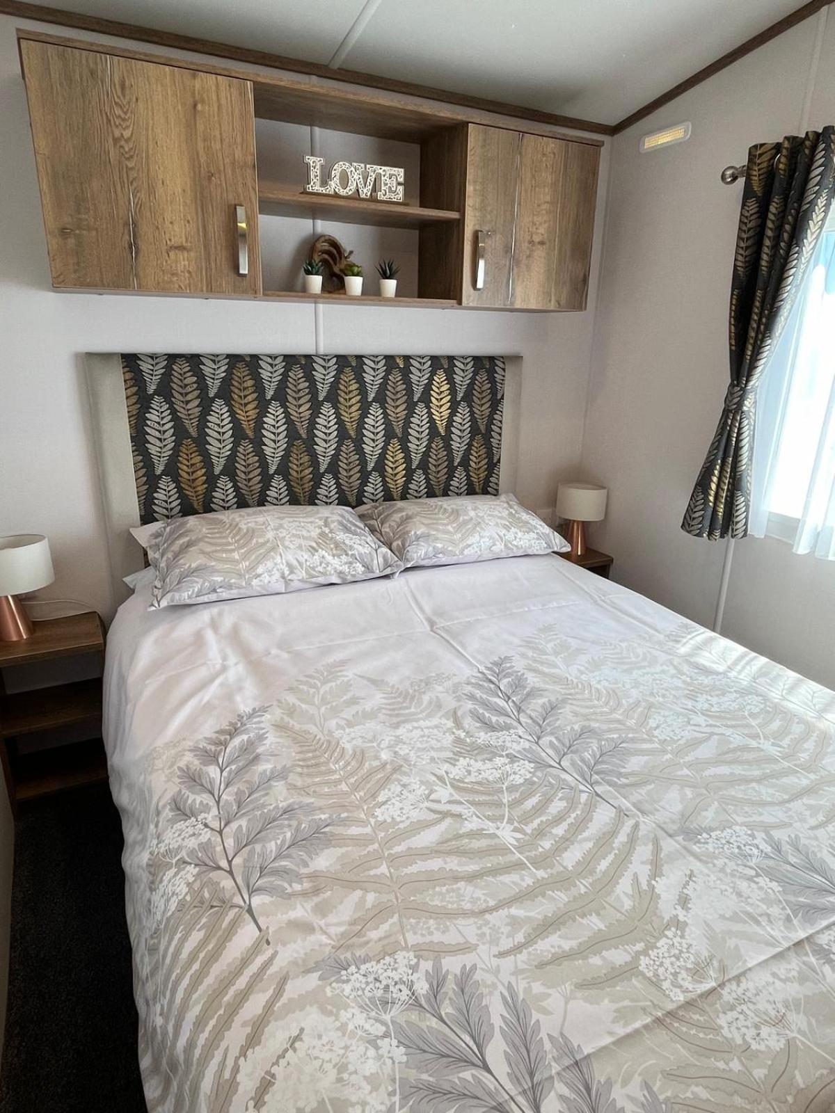 Visma Caravan Llanddwywe エクステリア 写真